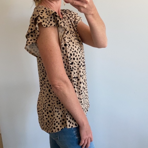 Animal Print Ruffled Sleeve Top - Picture 4 of 7
